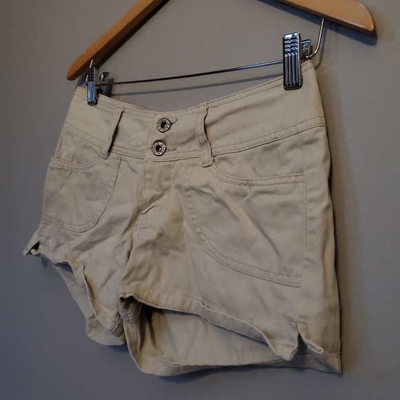 Angels - Beige/Cream Shorts - Size 3 - Picture 3 of 8